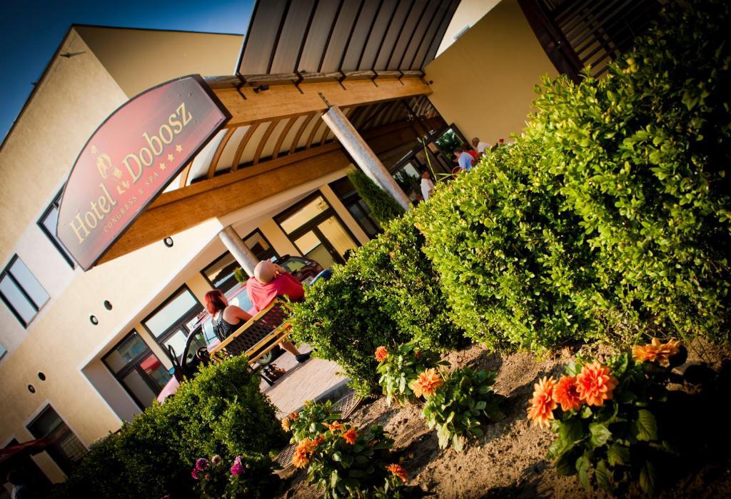Hotel Dobosz Полице Экстерьер фото